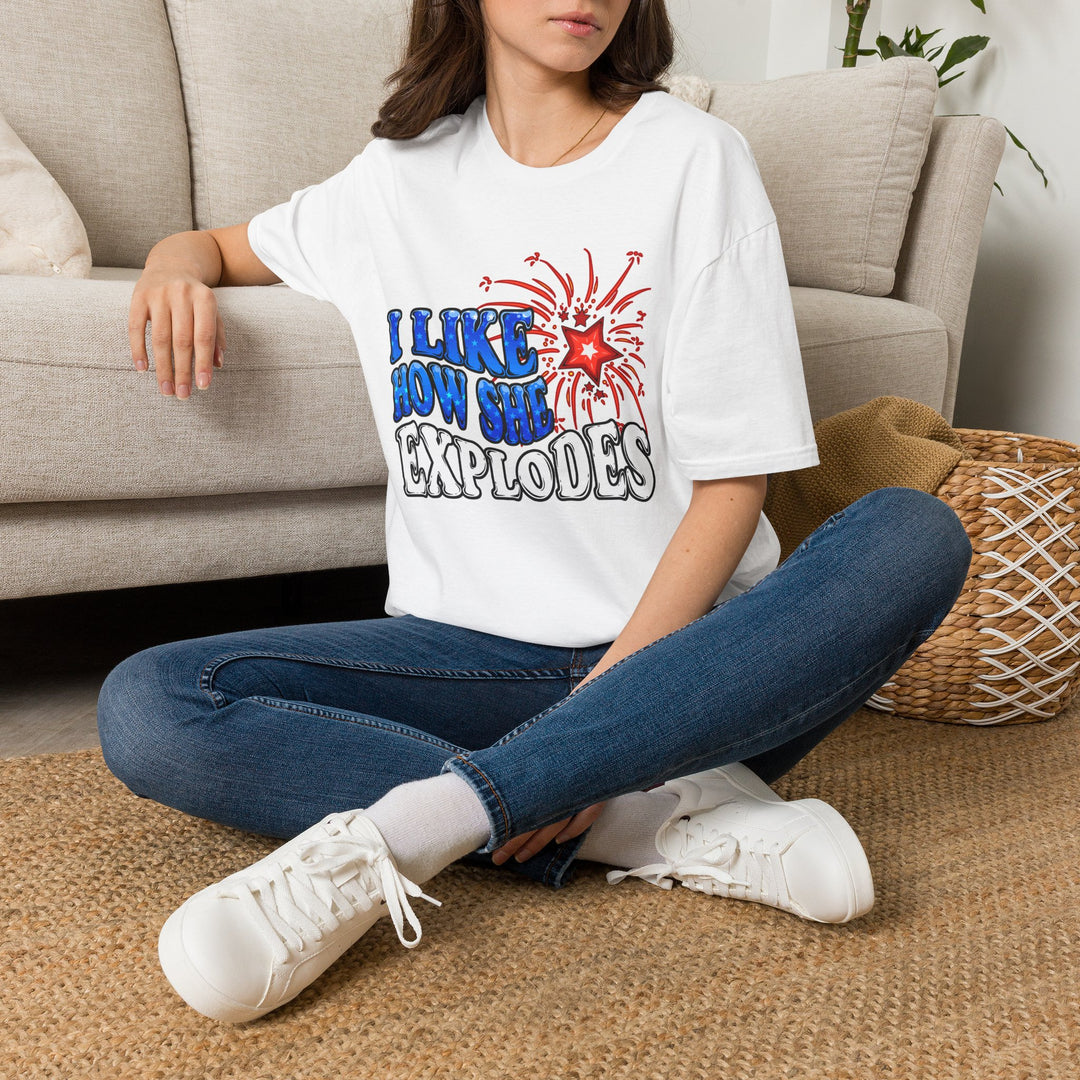 I Like How She Explodes | Unisex Deluxe Tee