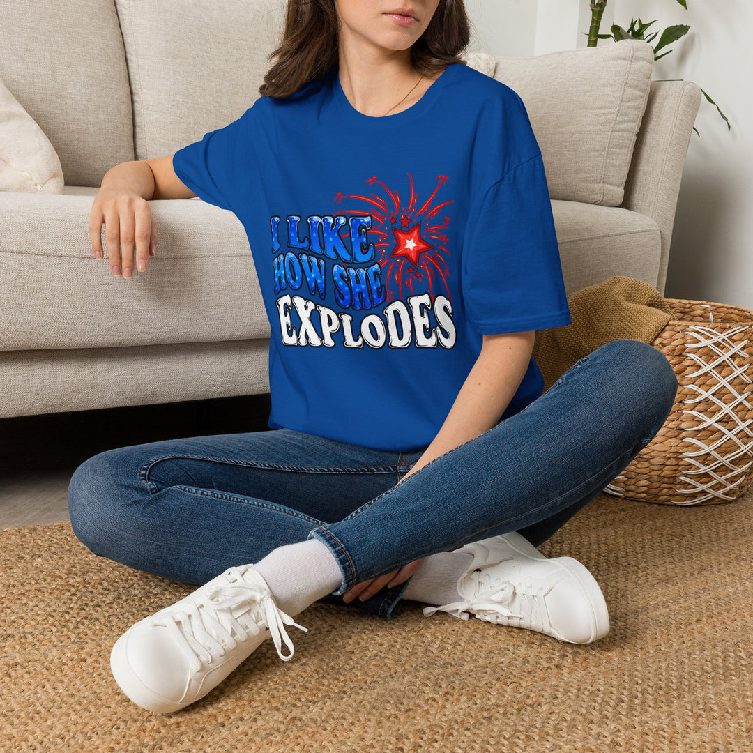 I Like How She Explodes | Unisex Deluxe Tee